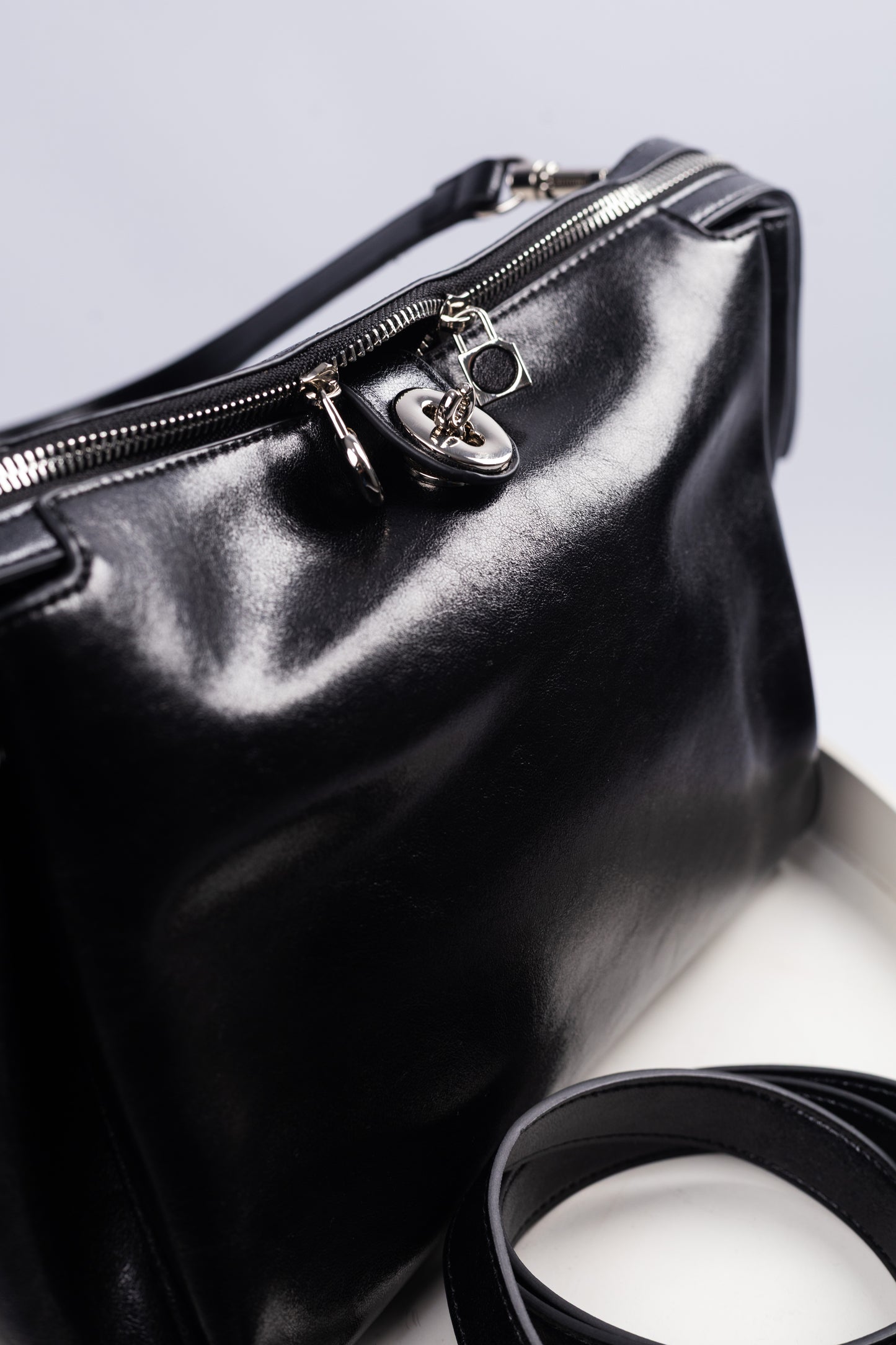 Nemi – Negro Brillante ¡BLACK FRIDAY 10%!