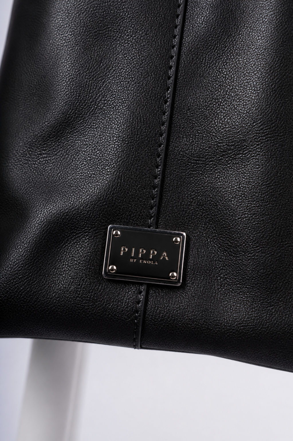 Varenna – Negro - SALE 10% OFF