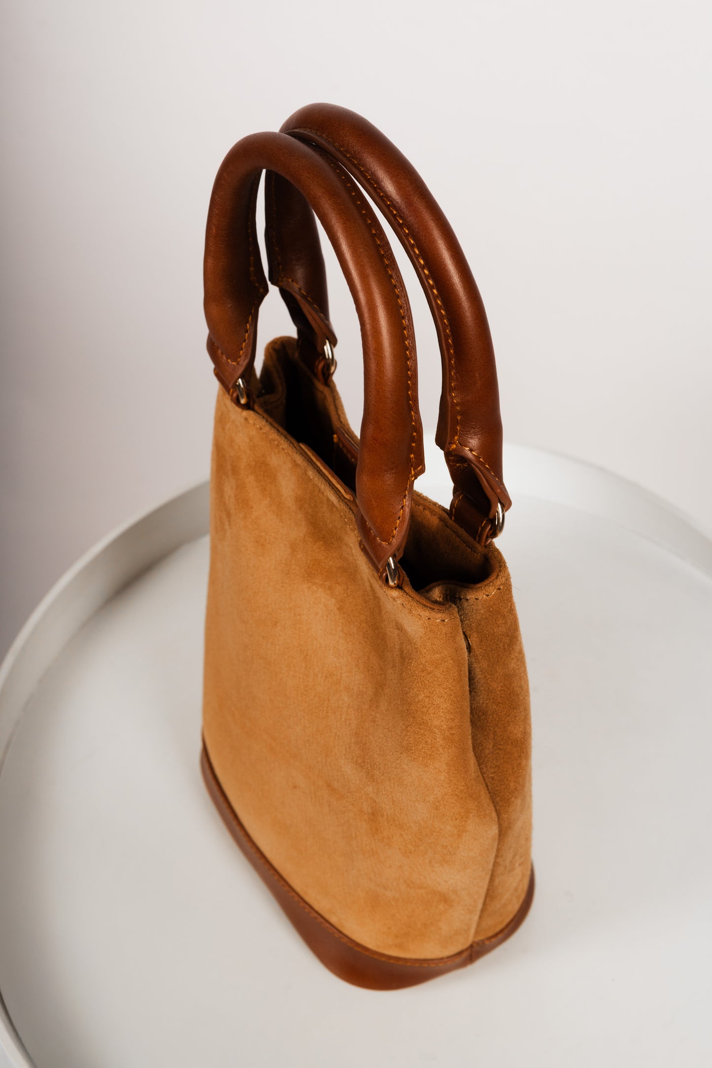 Siena de Cuero Gamuza Miel con cuero liso camel
