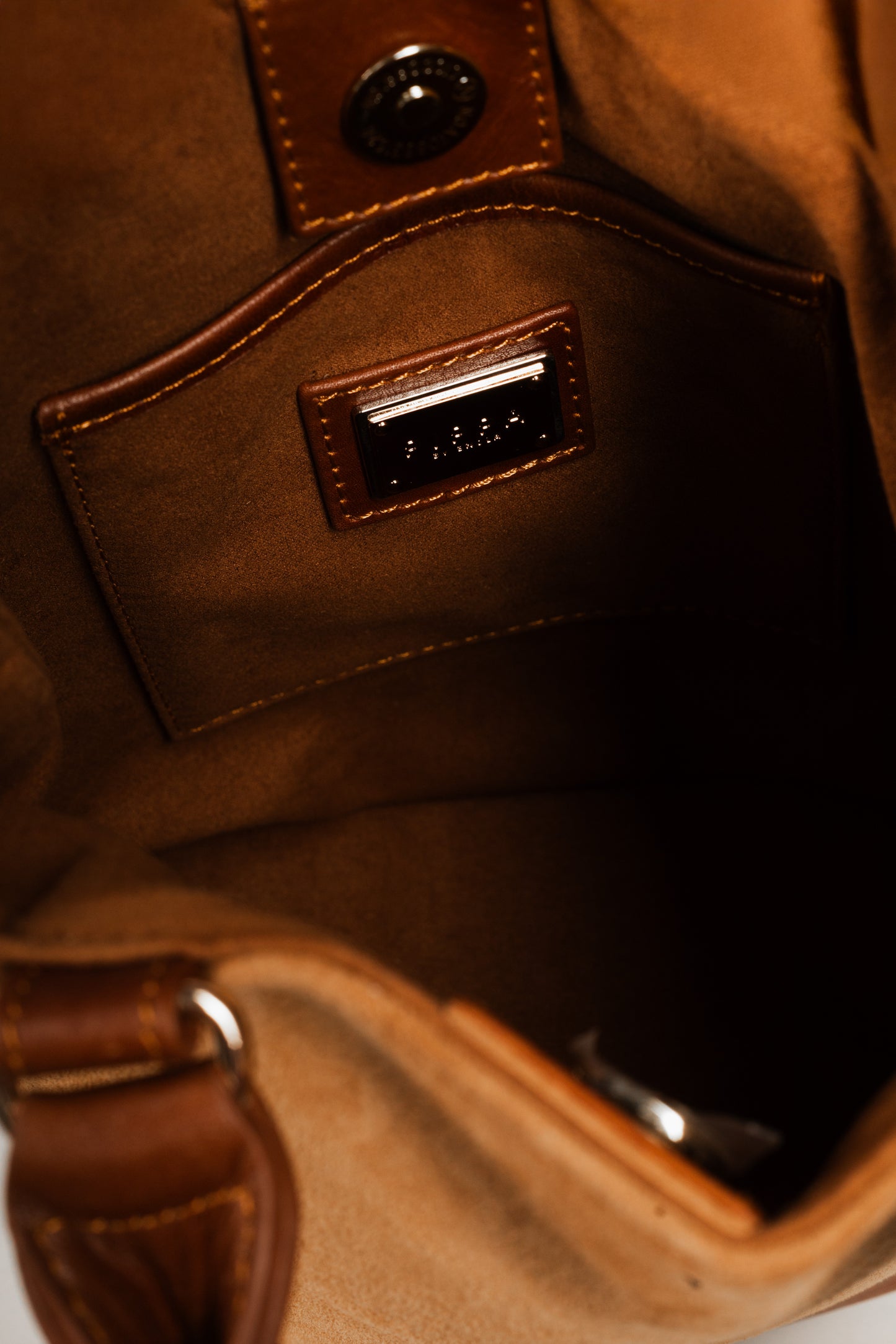Siena de Cuero Gamuza Miel con cuero liso camel