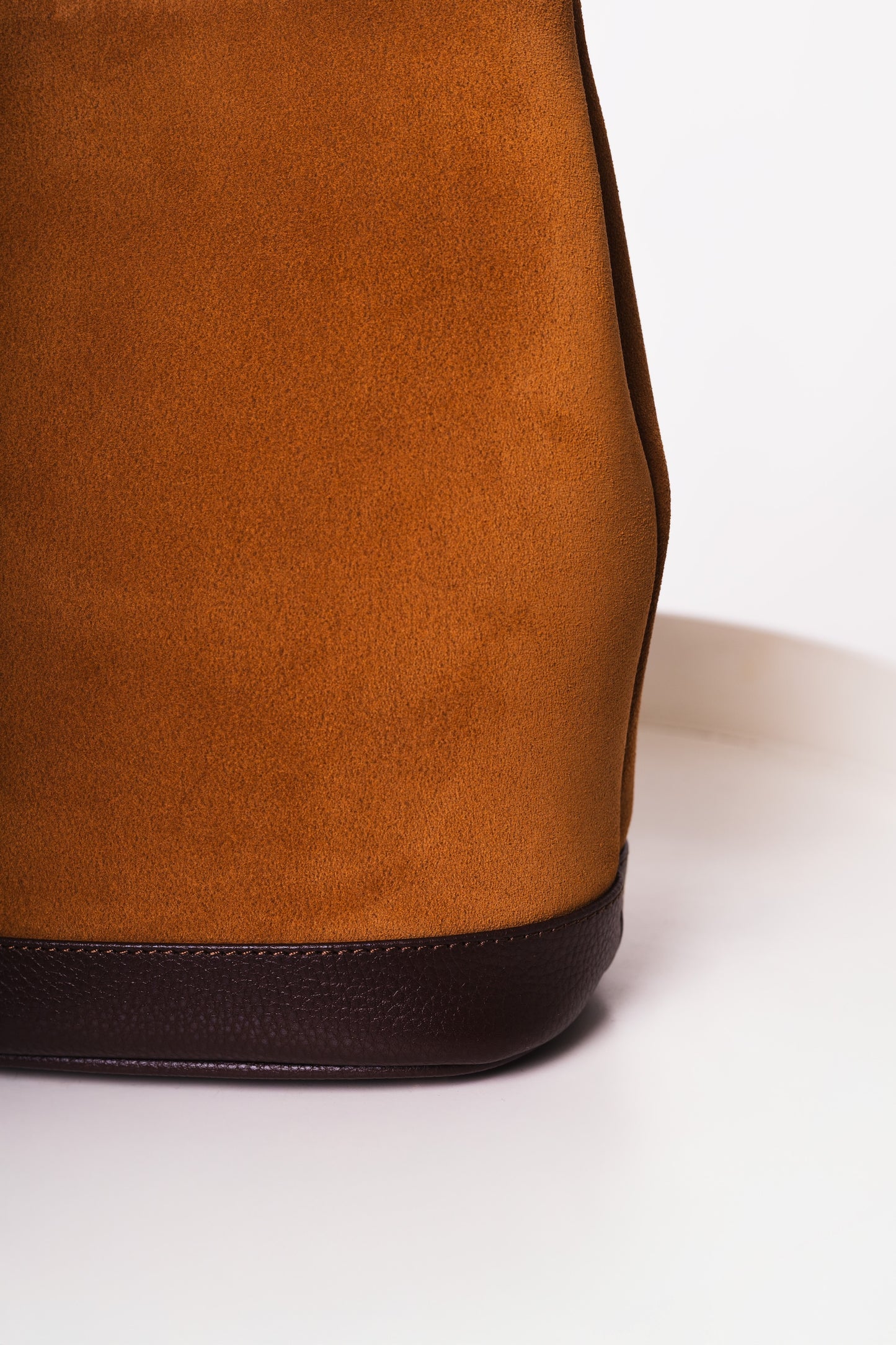 Cartera "Siena" – Gamuza camel con cuero café  OFF 10% SALE