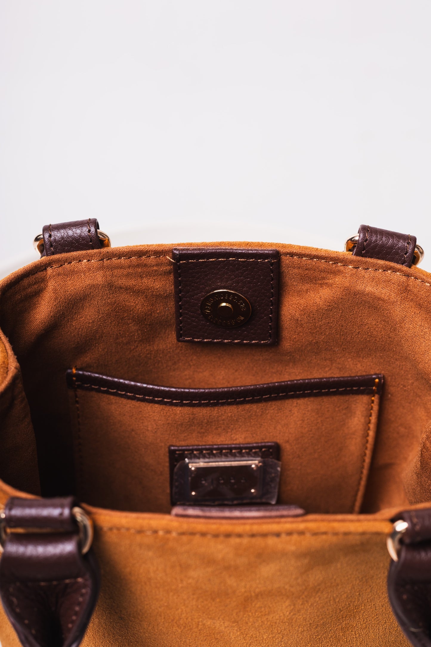 Cartera "Siena" – Gamuza camel con cuero café  OFF 10% SALE