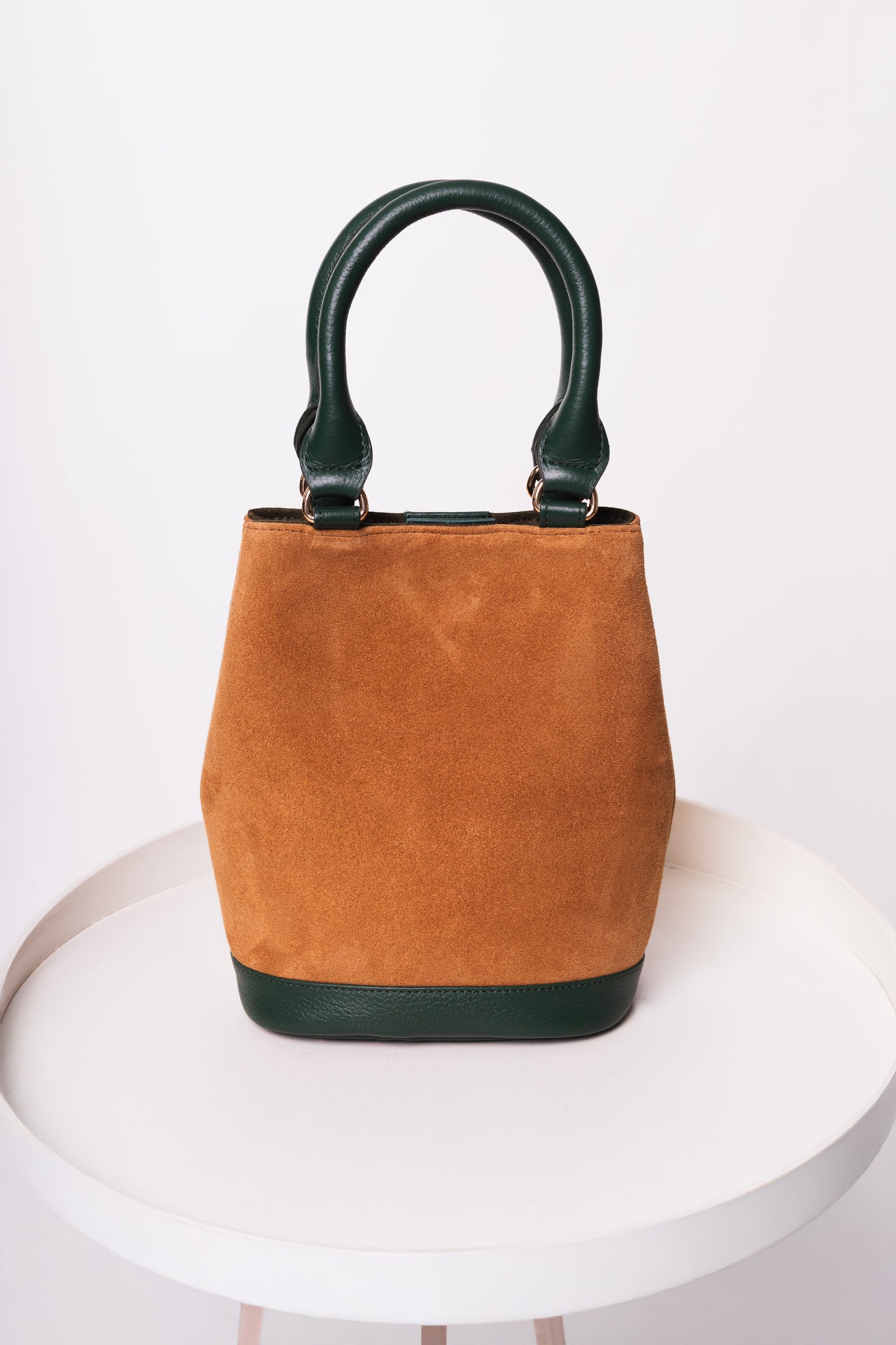 Cartera "Siena" – Gamuza Miel con cuero verde  OFF 10% SALE