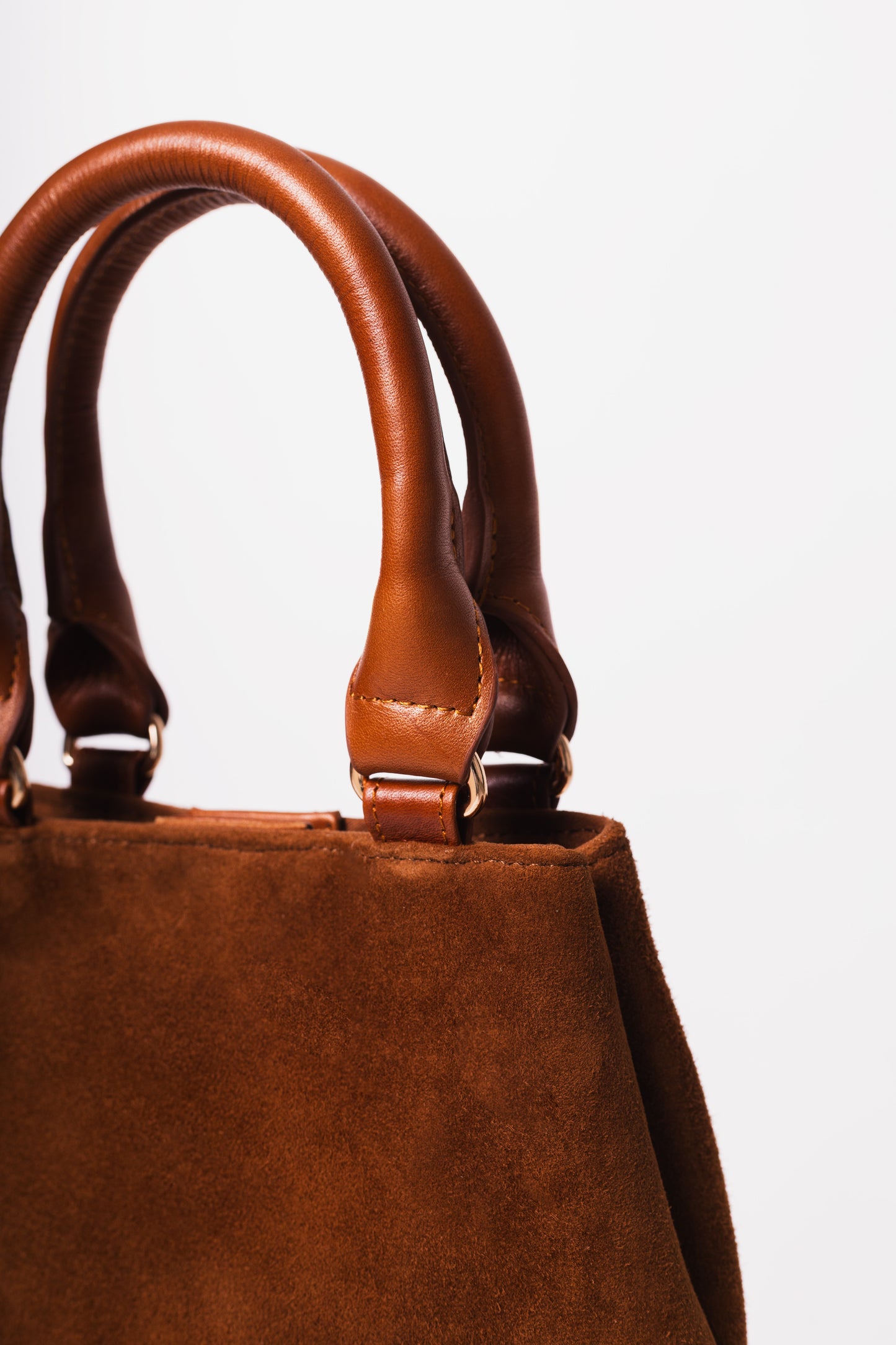 Cartera "Siena" – Gamuza Camel y Cuero Camel  OFF 10% SALE