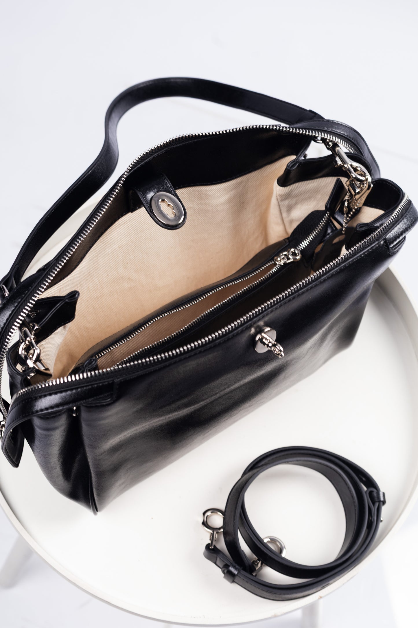 Nemi – Negro Brillante ¡BLACK FRIDAY 10%!